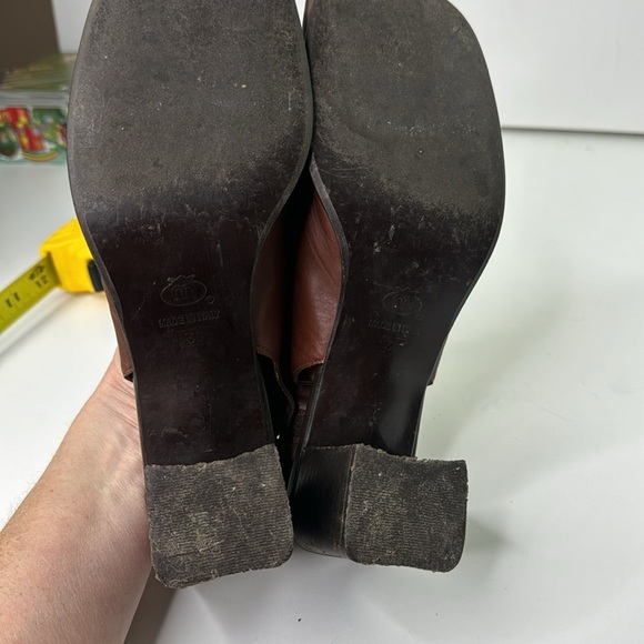 Lea Foscati Open Toed Slingback Block Heeled Sandals - Picture 8 of 11